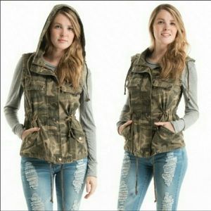 Fashionomics Hooded Camouflage Utility Vest